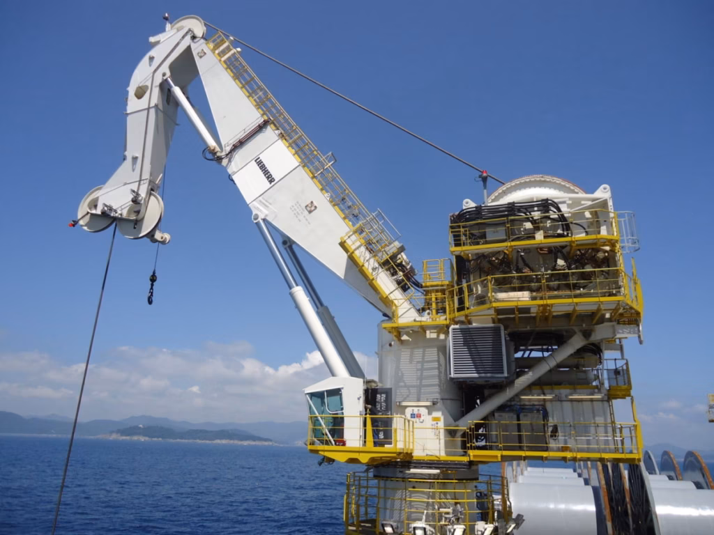 Liebherr subsea crane